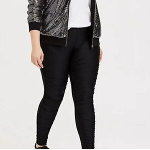 Torrid Black Platinum Ruched Leggings Size 3X